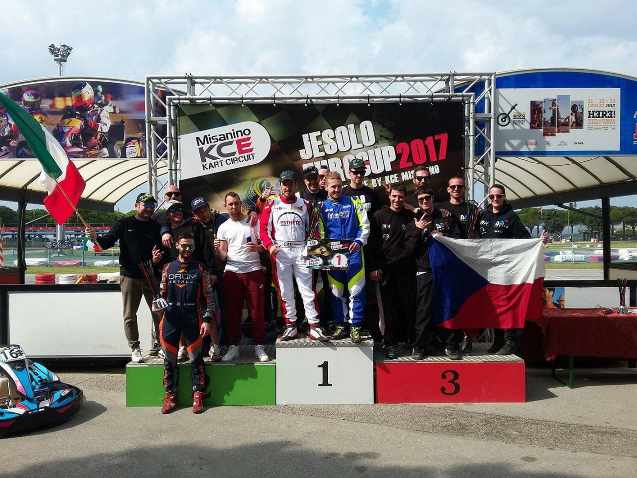 Úspěch pražského týmu DDS Racing v Itálii